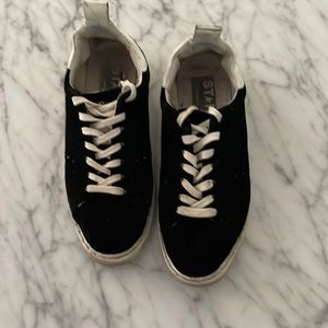 Golden goose velvet sneaker